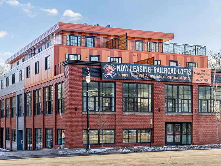 Railroad Lofts — Photo 15