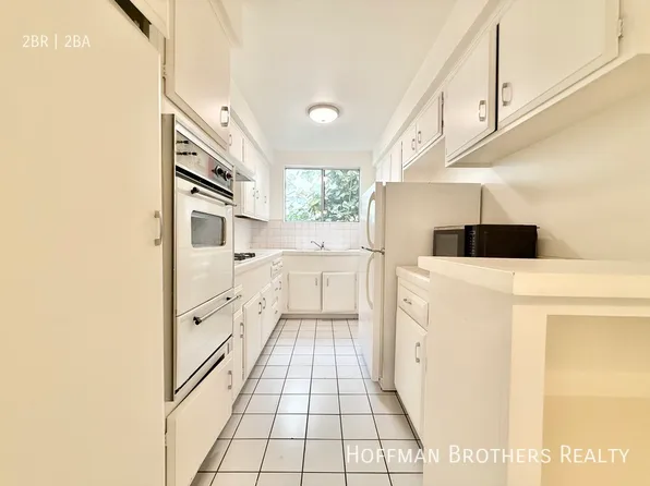 1036 N Crescent Heights Blvd APT 4, Los Angeles, CA 90046