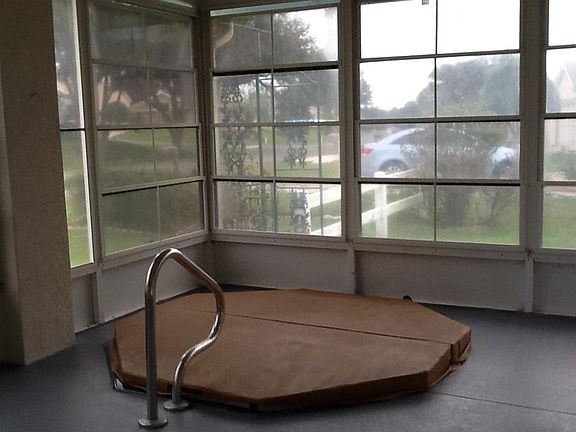 2nd image of 4235 N Lincoln Ave