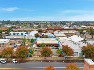 211 E 7th St, Hanford, CA 93230