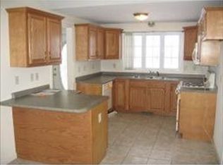 53 Simpson Mill Rd, Pelham, NH 03076