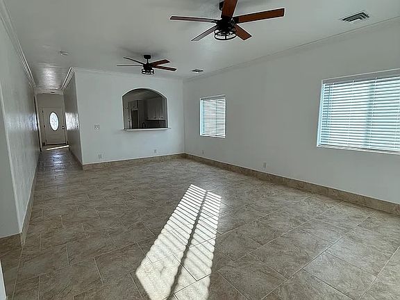 4th image of 36943 Sunrise Blvd