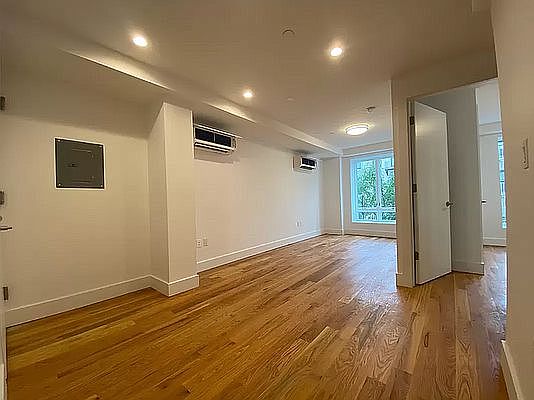 2nd image of 793 Franklin Ave APT 3A
