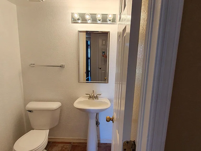 7224 Lady Hawk Ct — Photo 12
