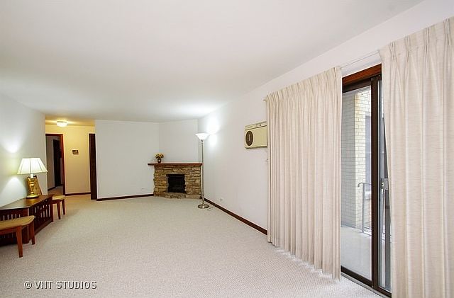 2nd image of 4336 N Keeler Ave APT 1D