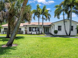 105 W Del Monte Ave, Clewiston, FL 33440