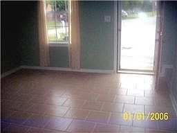 4th image of 251-253 Walnut Crest Dr