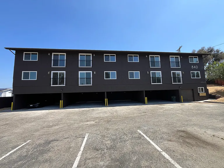 840 Sinkler Way #B — Photo 20