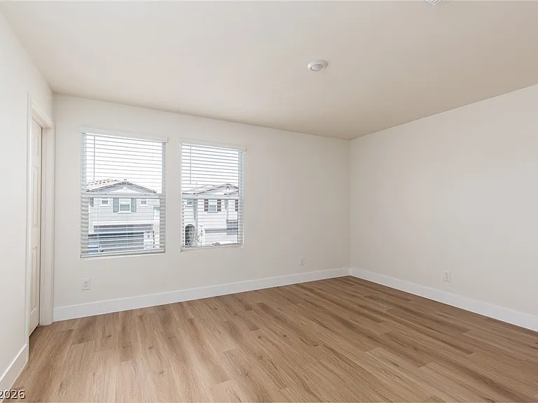 9099 Nostrand Ave — Photo 15