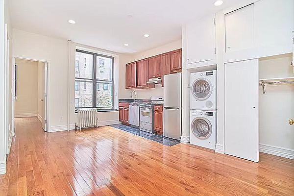 1st image of 112 W 80th St APT 3R