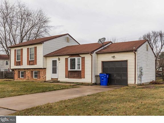 2nd image of 40 Creekside Dr