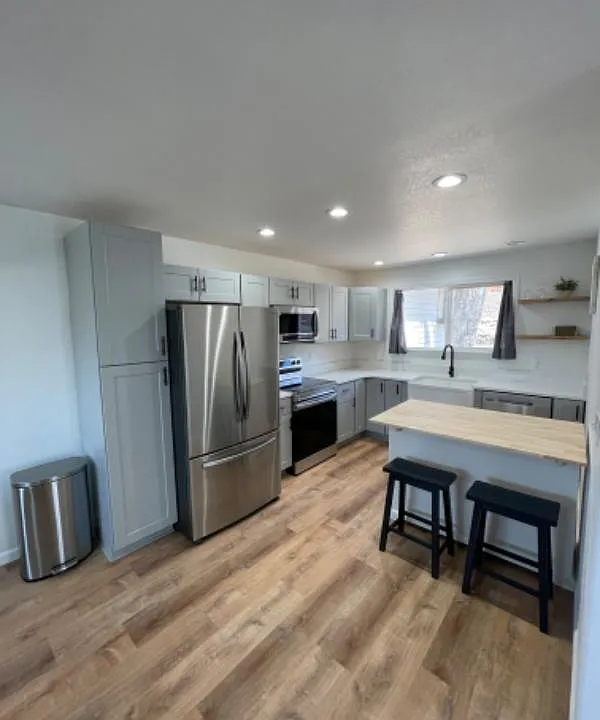 257 S East St #2