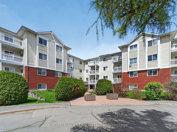 270 Lorry Greenberg Dr #307, Ottawa, ON K1T 3K2