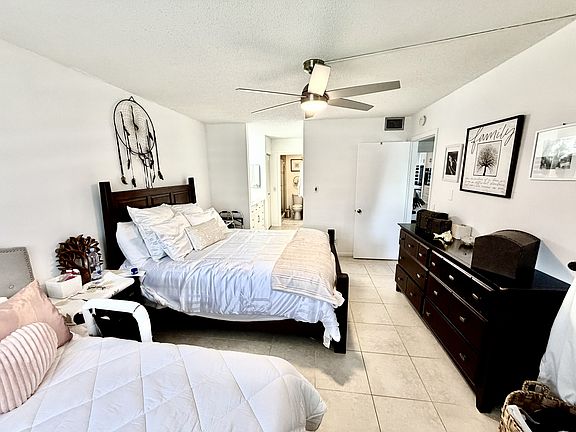 3rd image of 650 SW 124th Ter #202