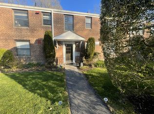 18 Rockledge Rd APT 2B, Hartsdale, NY 10530