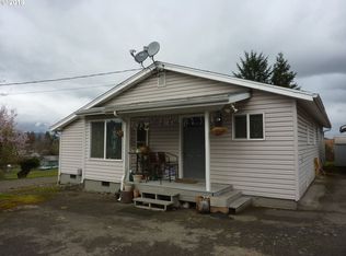 927 NE Walnut St, Roseburg, OR 97470