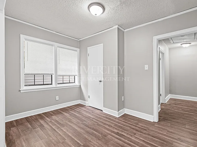 4051 Auburn Rd — Photo 11