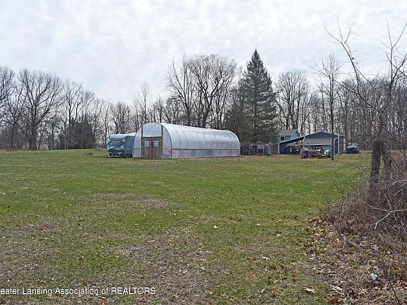 4th image of 4961 W Lovejoy Rd