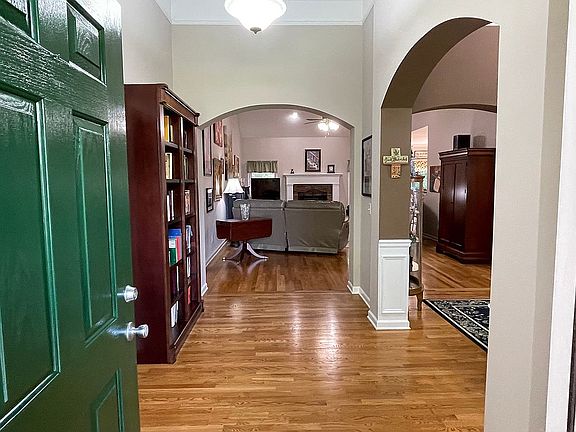 Entrance-Foyer