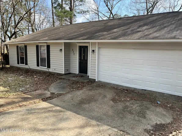 633 Briarcliff Cir, Jackson, MS 39212