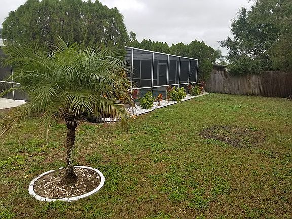 3rd image of 6163 Fabian Rd