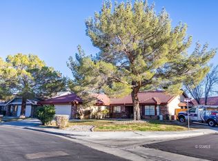 219 W Cobblestone Ln, Ridgecrest, CA 93555