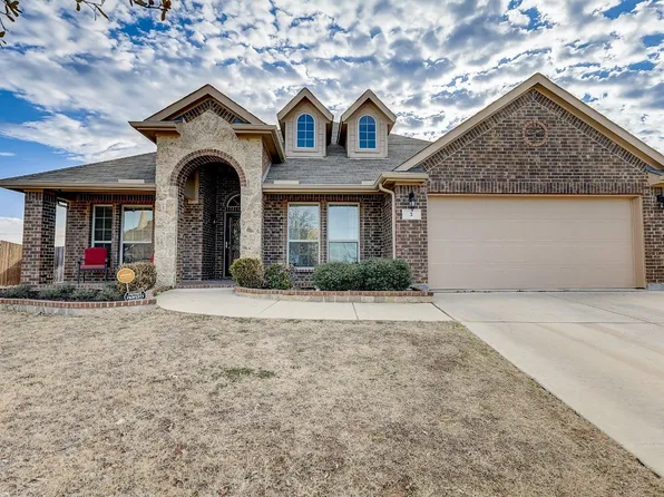 3 Auburn Dr, Edgecliff Village, TX 76134