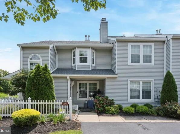 651 Rose Hollow Dr #A, Morrisville, PA 19067