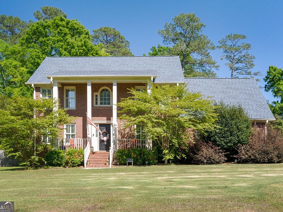 1st image of 421 Brittany Downs