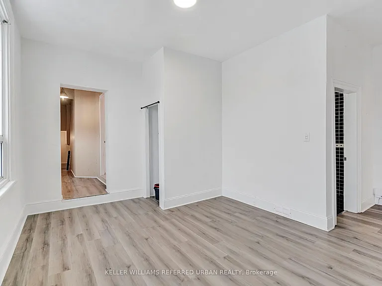 66 Dunlop St W — Photo 18