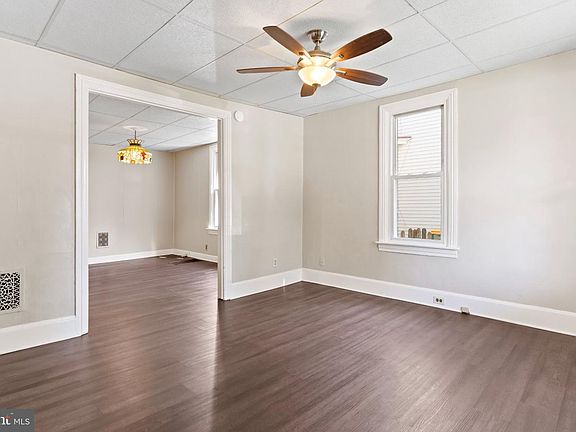 5th image of 153 E Columbia Rd