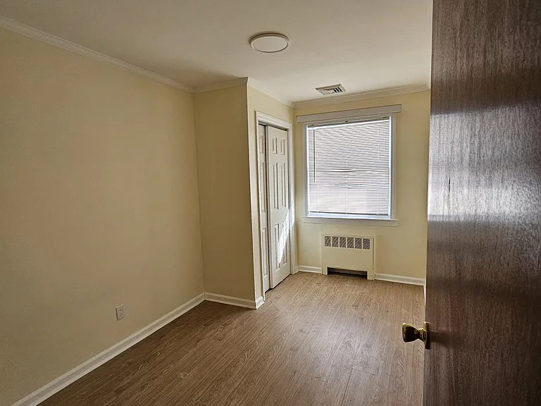 102 Birchwood Park Dr — Photo 13