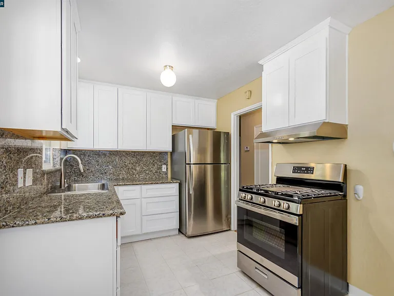 378 Verona Ave — Photo 6