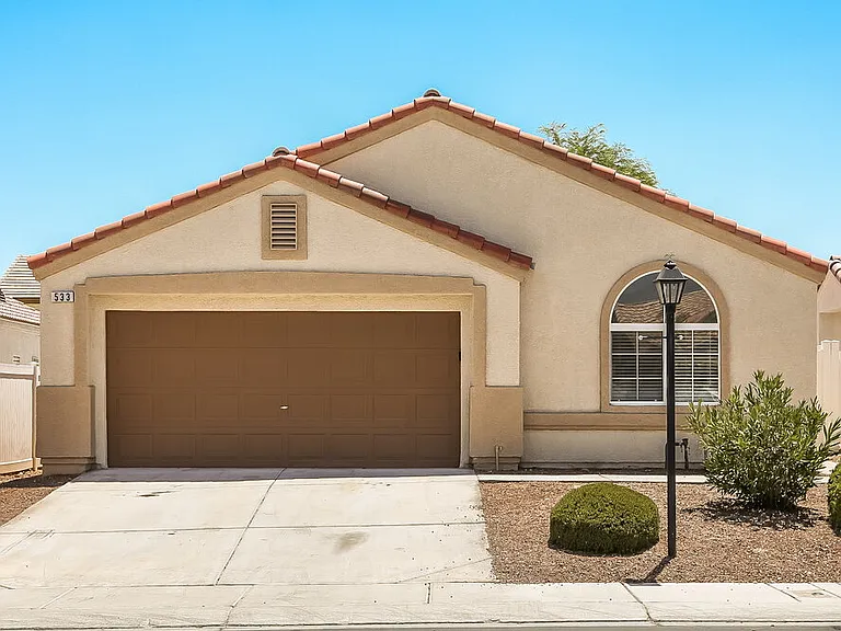 533 Regal Robin Way — Photo 1