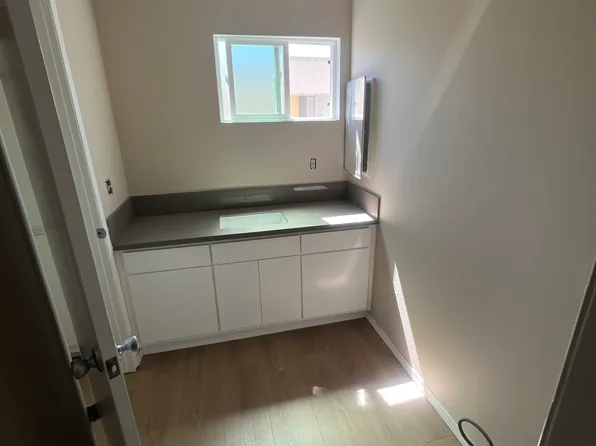 2015 W 157th St, Gardena, CA 90249