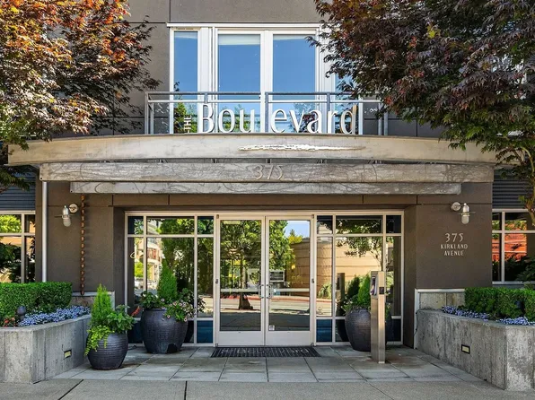 375 Kirkland Ave APT 215, Kirkland, WA 98033