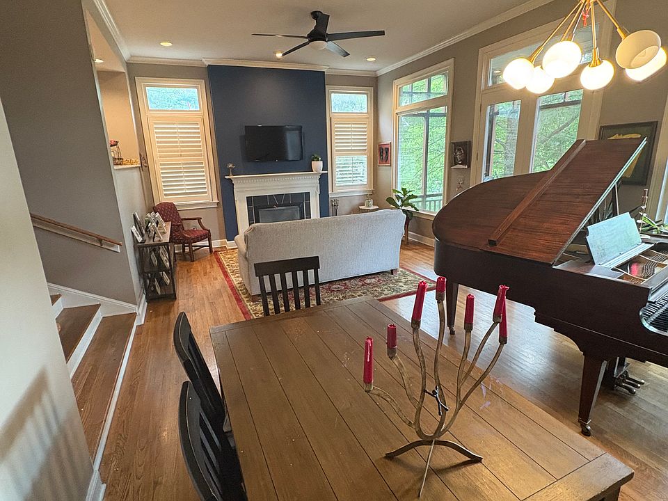 1st image of 860 Harbor Isle Cir E