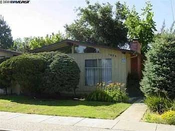 1633 Juniper St photo 1