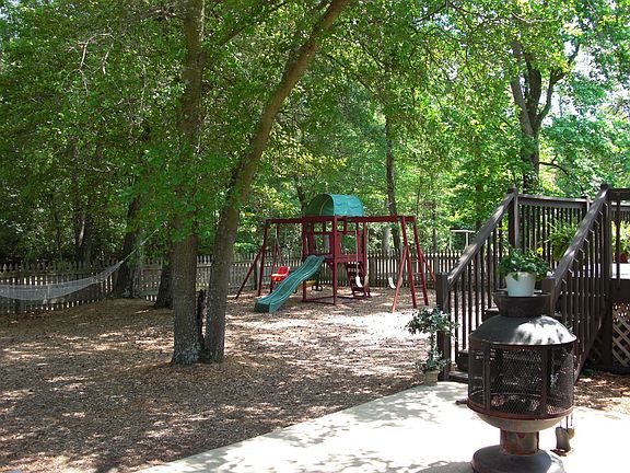 5th image of 206 Adler Ln