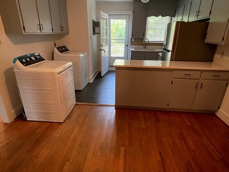 107 Grace St #2 — Photo 8