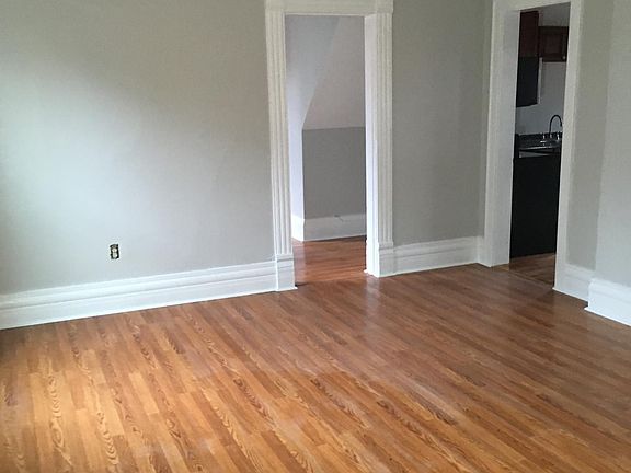 4th image of 304 N McBride St APT 4