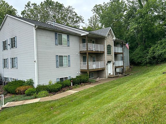 2nd image of 1005 Valley View Ln Unit 6