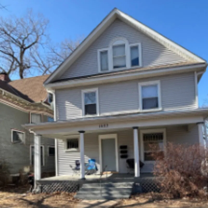 3 bed, 1.0 bath, $1,299 — Photo 1
