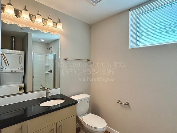 3rd image of 1415 SE Pardee St #407