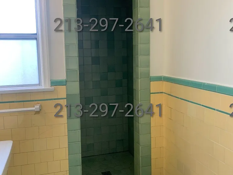 324 S Cochran Ave #8 — Photo 11