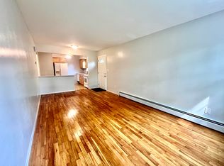 18-23 Clintonville St #1, Whitestone, NY 11357