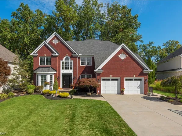 4257 Saint Francis Ct, Avon, OH 44011