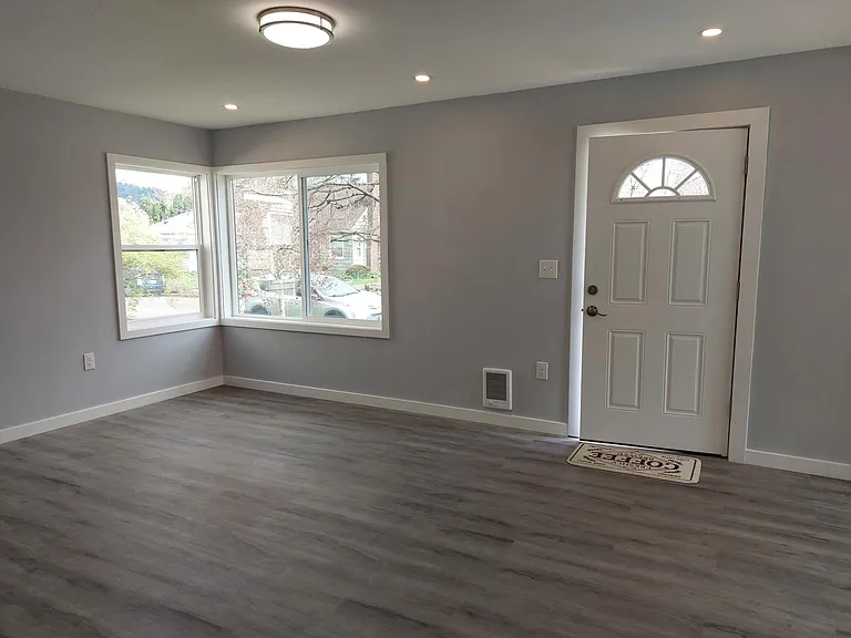 3345 SE 56th Ave — Photo 9