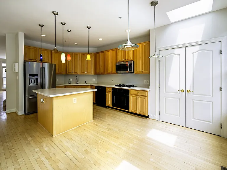 1156 Regal Oak Dr — Photo 16