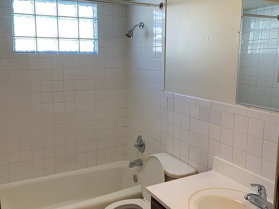 4th image of 3307 14th St N APT 3